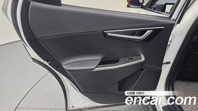 Kia EV6 2022 — photo 15