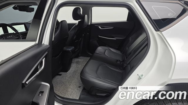 Kia EV6 2022 — photo 16