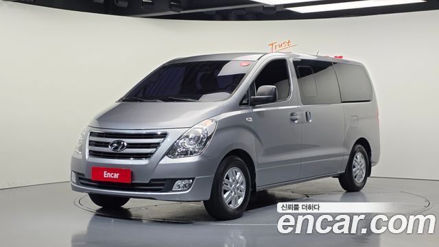 Hyundai Starex 2018 — photo 1