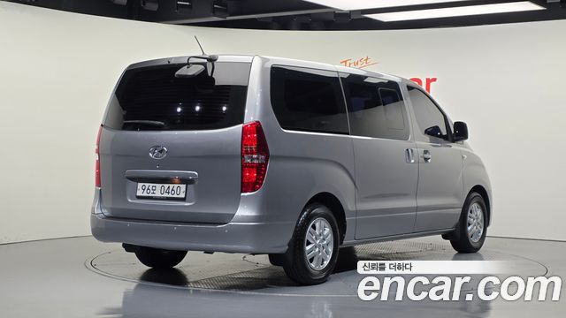 Hyundai Starex 2018 — photo 2