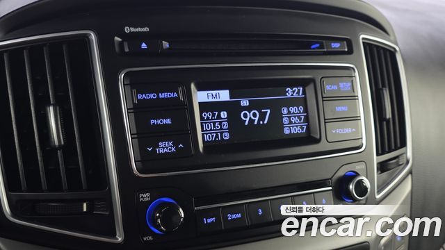 Hyundai Starex 2018 — photo 12