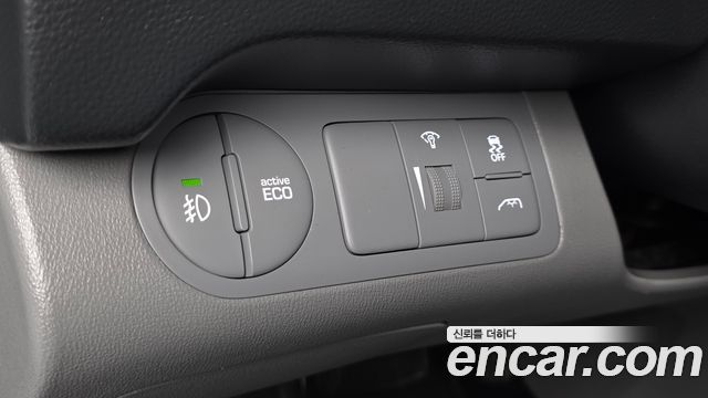 Hyundai Starex 2018 — photo 16