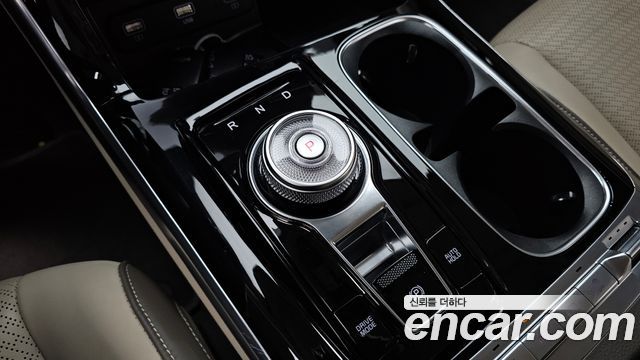 Kia Canival 2023 — photo 12