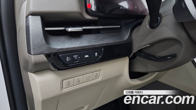 Kia Canival 2023 — photo 25
