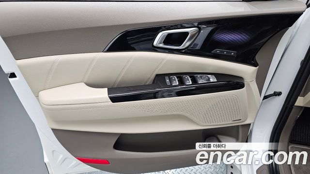 Kia Canival 2023 — photo 14