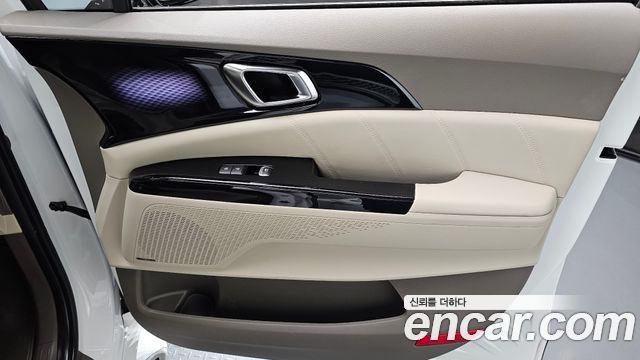 Kia Canival 2023 — photo 15