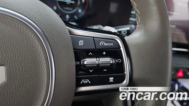 Kia Canival 2023 — photo 28