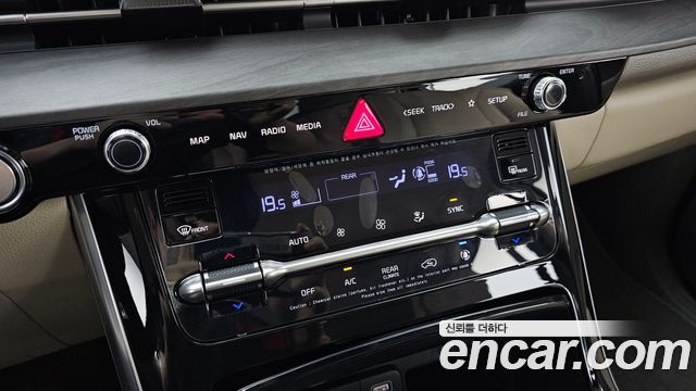 Kia Canival 2023 — photo 29