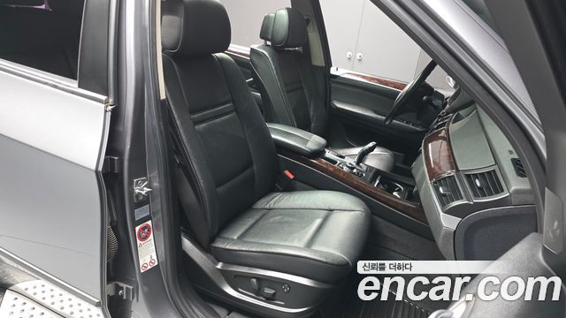 BMW X5 2010 — photo 12