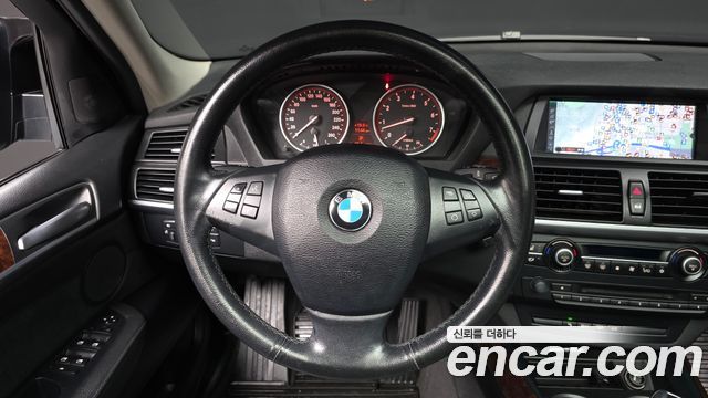 BMW X5 2010 — photo 13