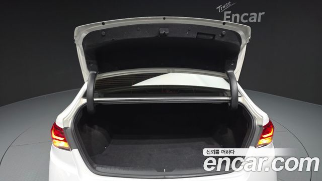 Hyundai Sonata 2019 — photo 30
