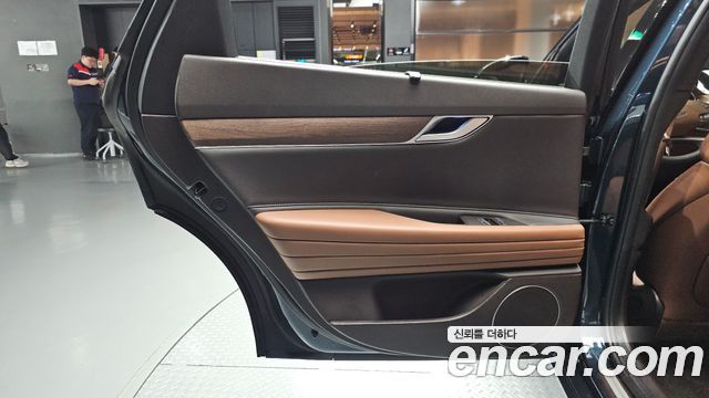 Genesis G80 2022 — photo 15