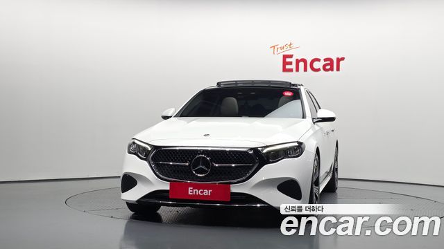 Mercedes-Benz E-Class 2025 — photo 3