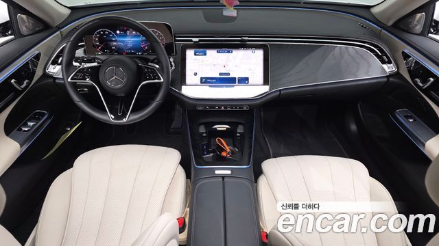 Mercedes-Benz E-Class 2025 — photo 7