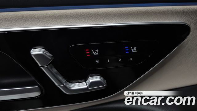 Mercedes-Benz E-Class 2025 — photo 18
