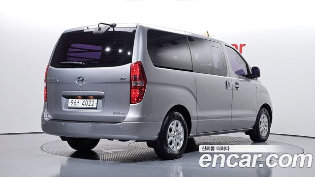 Hyundai Starex 2015 — photo 2