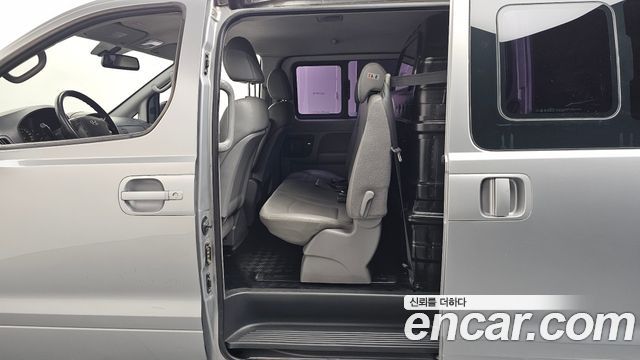 Hyundai Starex 2015 — photo 12
