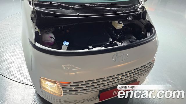 Hyundai Staria 2025 — photo 6