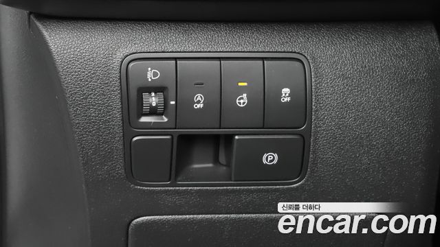 Hyundai Staria 2025 — photo 20