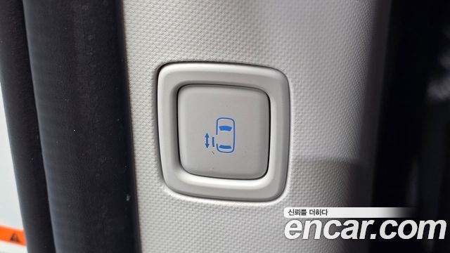 Hyundai Staria 2025 — photo 29