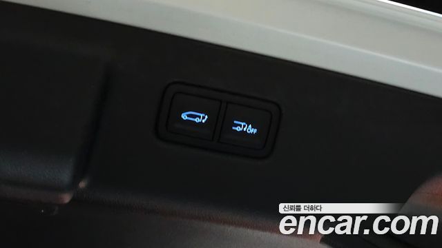Hyundai Staria 2025 — photo 31