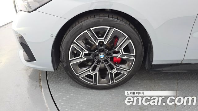BMW 5-Series 2026 — photo 5