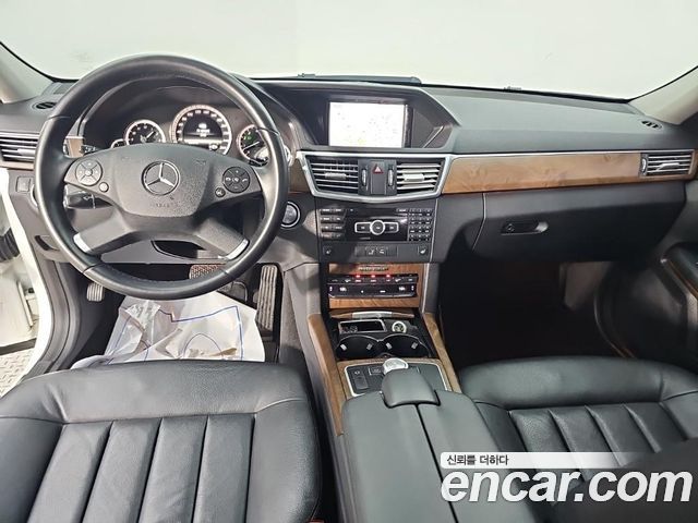 Mercedes-Benz E-Class 2013 — photo 5