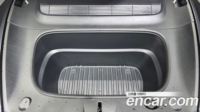 Tesla Model Y 2026 — photo 6