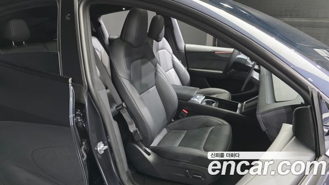 Tesla Model Y 2026 — photo 17