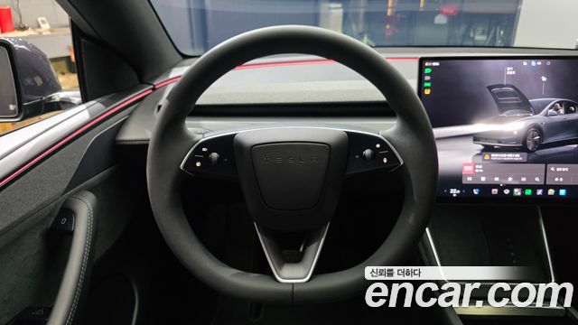Tesla Model Y 2026 — photo 18