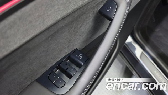 Tesla Model Y 2026 — photo 19