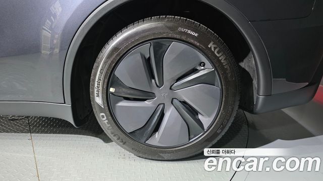 Tesla Model Y 2026 — photo 7