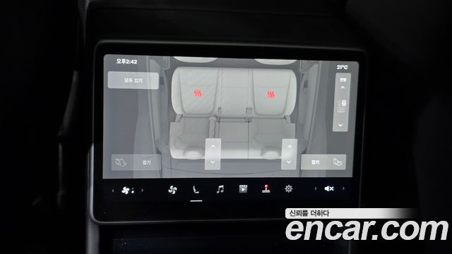 Tesla Model Y 2026 — photo 28