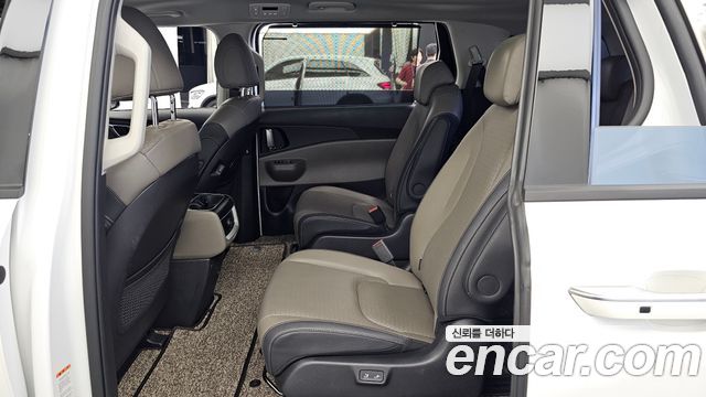 Kia Canival 2025 — photo 16