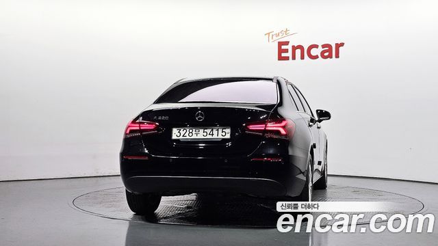 Mercedes-Benz A-Class 2020 — photo 4