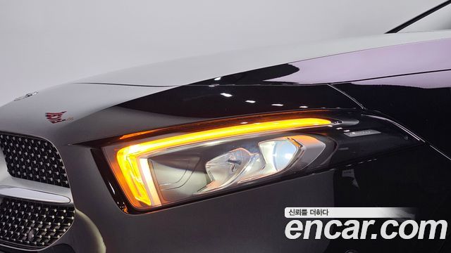 Mercedes-Benz A-Class 2020 — photo 8