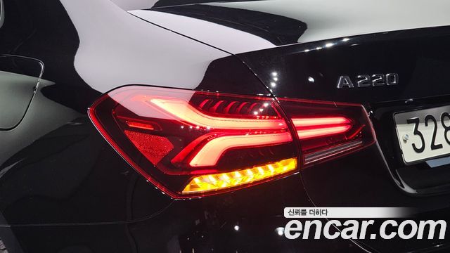 Mercedes-Benz A-Class 2020 — photo 9