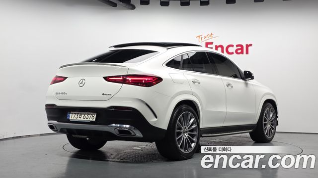 Mercedes-Benz GLE-Class 2023 — photo 2