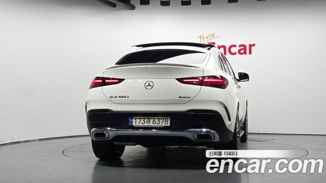Mercedes-Benz GLE-Class 2023 — photo 4