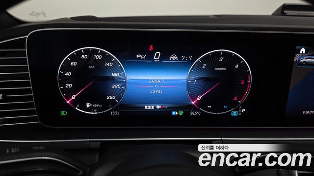 Mercedes-Benz GLE-Class 2023 — photo 8