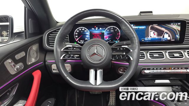 Mercedes-Benz GLE-Class 2023 — photo 12