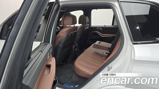 BMW X5 2025 — photo 17