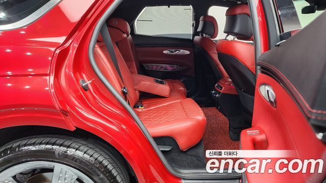 Genesis GV70 2021 — photo 12
