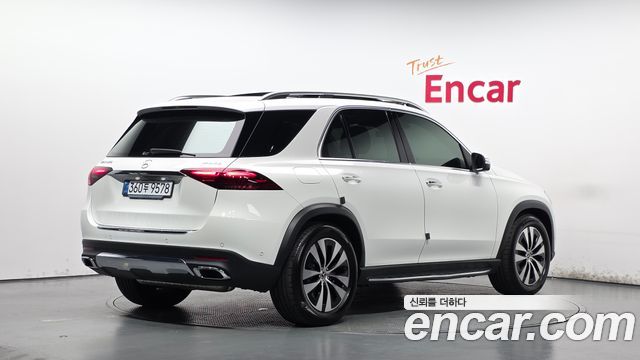 Mercedes-Benz GLE-Class 2025 — photo 2