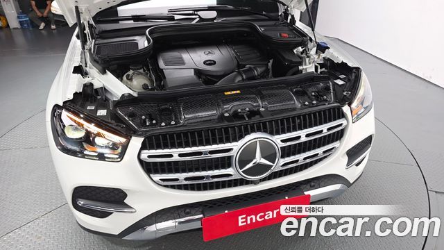 Mercedes-Benz GLE-Class 2025 — photo 6