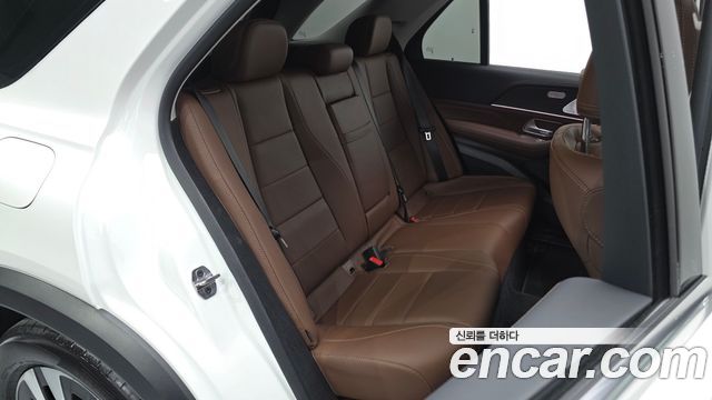 Mercedes-Benz GLE-Class 2025 — photo 18