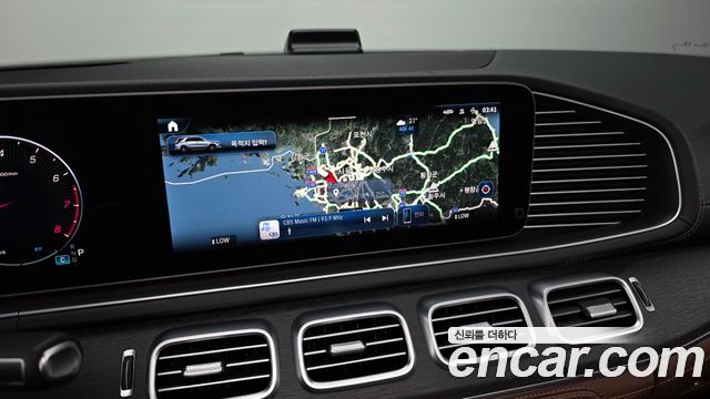 Mercedes-Benz GLE-Class 2025 — photo 21