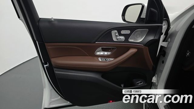 Mercedes-Benz GLE-Class 2025 — photo 14