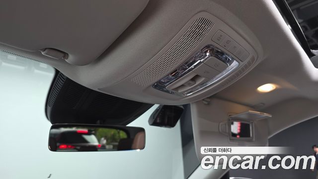 Mercedes-Benz GLE-Class 2025 — photo 28
