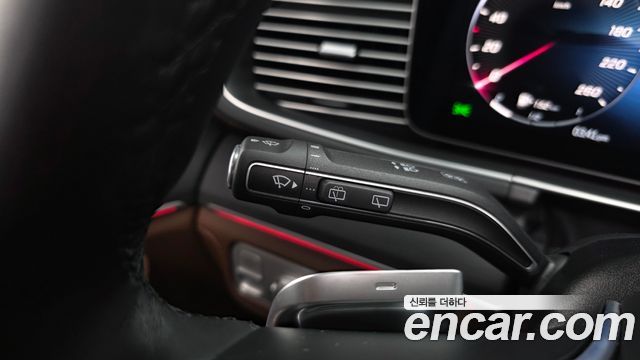 Mercedes-Benz GLE-Class 2025 — photo 29